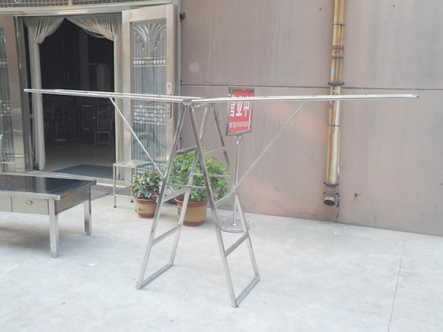 不锈钢衣架（或梯子）